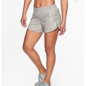 ATHLETA Camo Racer Run Short 4.5 XS